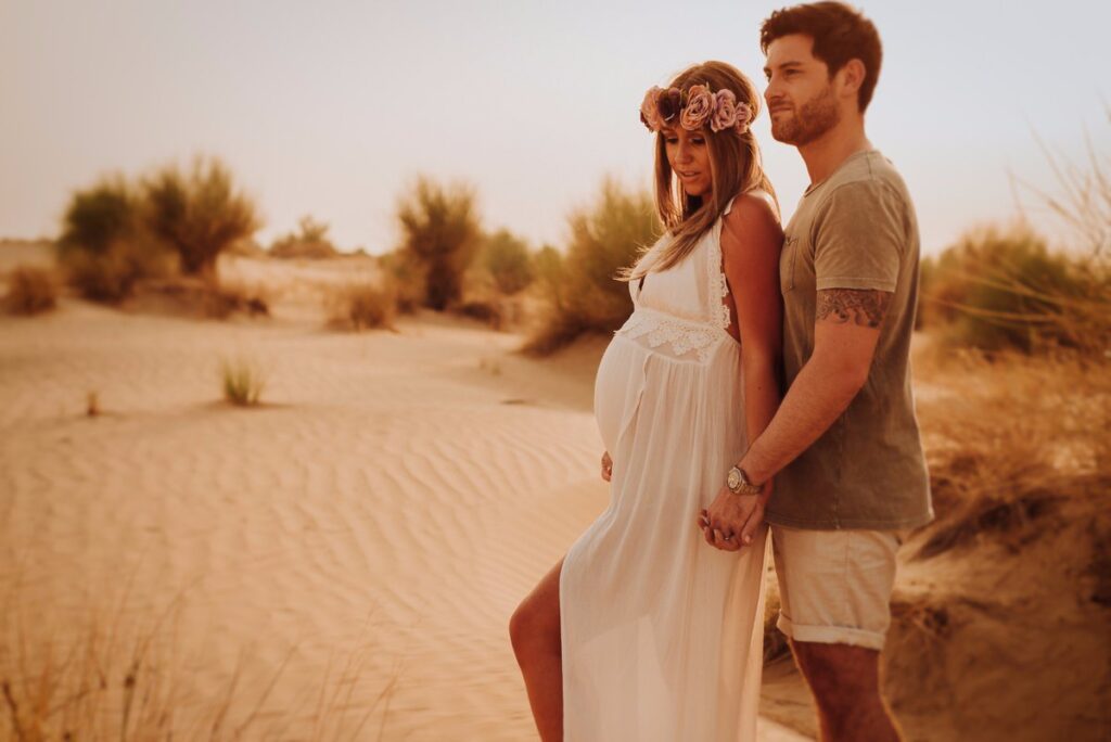 Photo shoot of Husband and Pregnant Wife